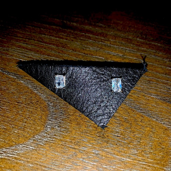 Boutique rectangle earrings - Picture 1 of 2
